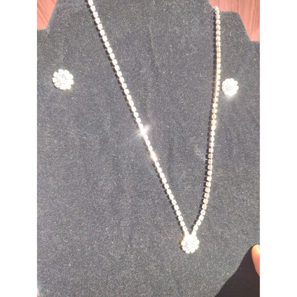 Austrian Crystal Silver tone Necklace and Earring Set - Picture 1 of 6